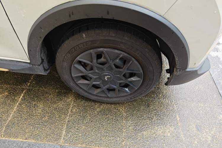 Used Wuling Hongguang MINIEV 2022 GAMEBOY 200km Gaming Edition with Lithium Iron Phosphate Right Front Wheel Hub
