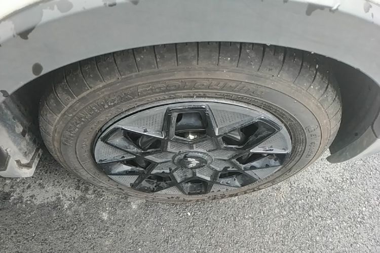 Used Wuling Hongguang MINIEV 2022 GAMEBOY 200km Gaming Edition with Lithium Iron Phosphate Right Front Wheel Hub