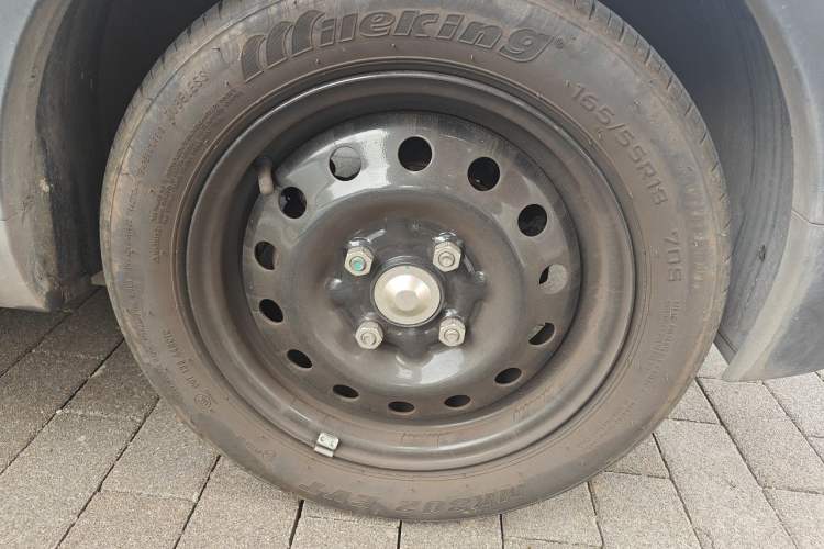 Used Wuling Hongguang MINIEV 2022 GAMEBOY 200km Gaming Edition with Lithium Iron Phosphate Right Front Wheel Hub