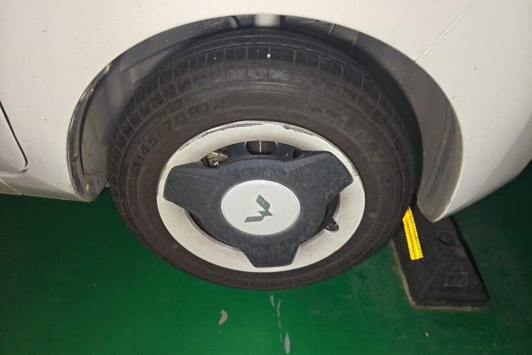 Used Wuling Hongguang MINIEV 2022 Enjoy Edition Lithium Iron Phosphate Right Front Wheel Hub