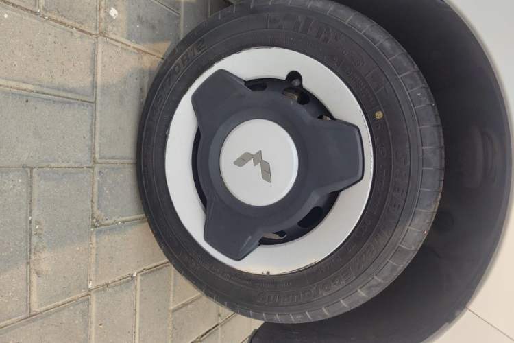 Used Wuling Hongguang MINIEV 2022 Enjoy Edition Lithium-Ion Battery Right Front Wheel Hub