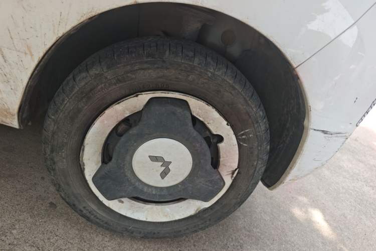 Used Wuling Hongguang MINIEV 2022 Easy Version Lithium Iron Phosphate Right Front Wheel Hub