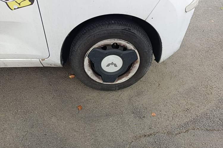 Used Wuling Hongguang MINIEV 2022 Easy Version Lithium Iron Phosphate Right Front Wheel Hub