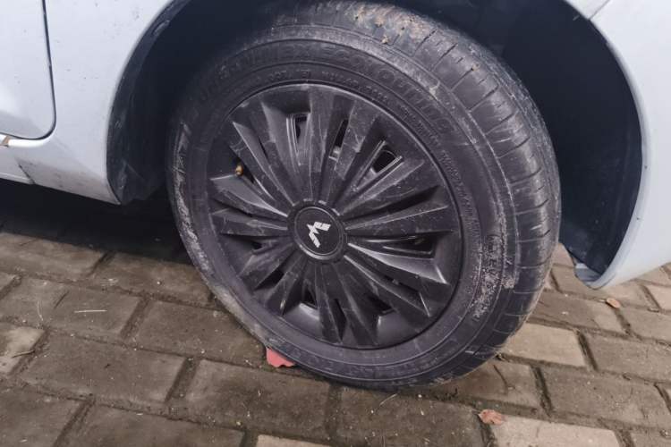 Used Wuling Hongguang MINIEV 2022 Zizai Version Lithium Iron Phosphate Right Front Wheel Hub