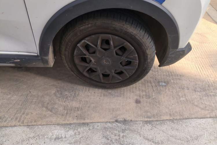 Used Wuling Hongguang MINIEV 2022 GAMEBOY 200km Gaming Edition with Lithium Iron Phosphate Right Front Wheel Hub