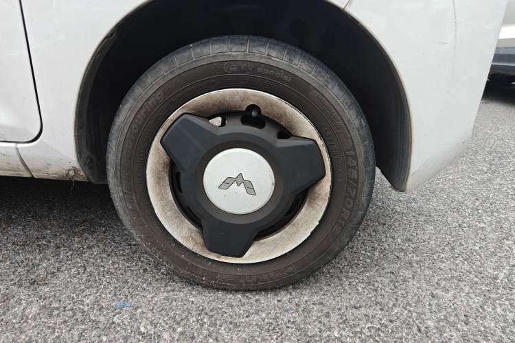 Used Wuling Hongguang MINIEV 2022 Easy Version Lithium Iron Phosphate Right Front Wheel Hub
