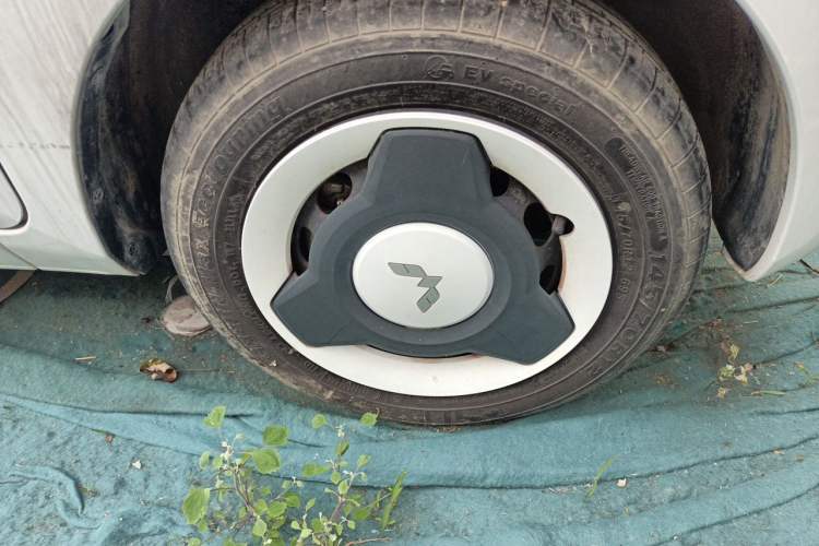Used Wuling Hongguang MINIEV 2022 Easy Version Lithium Iron Phosphate Right Front Wheel Hub