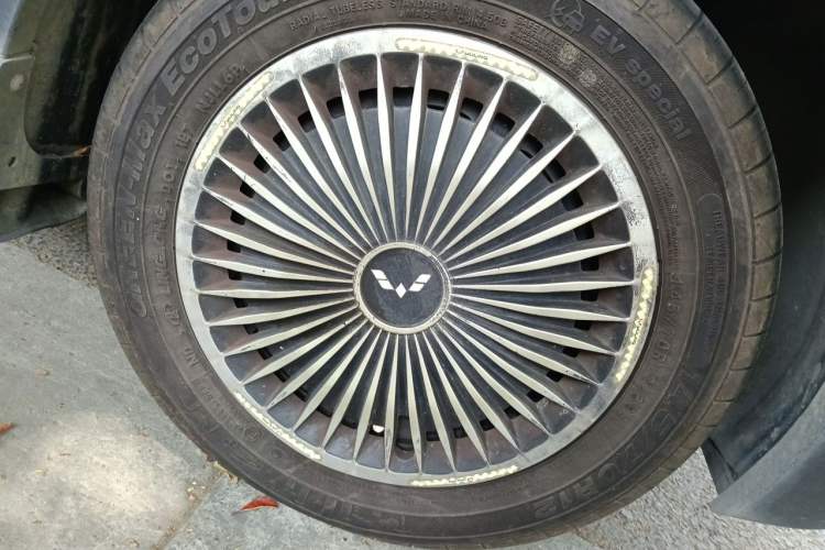 Used Wuling Hongguang MINIEV 2022 GAMEBOY 300km Enthusiast Model with Lithium Iron Phosphate Right Front Wheel Hub
