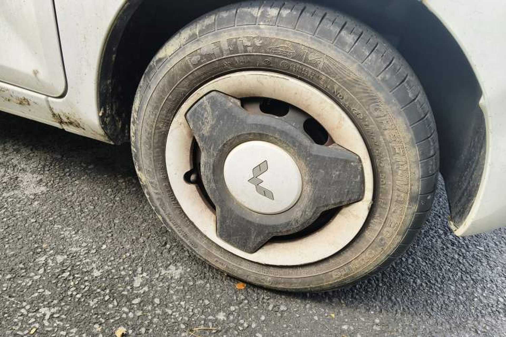 Used Wuling Hongguang MINIEV 2022 Enjoy Edition Lithium Iron Phosphate Right Front Wheel Hub