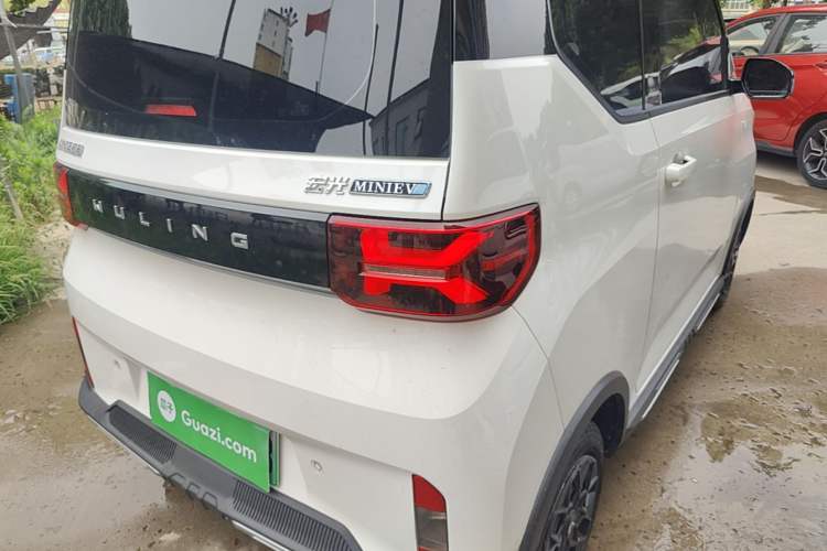 Used Wuling Hongguang MINIEV 2022 GAMEBOY 200km Gaming Edition with Lithium Iron Phosphate Right Rear Taillight
