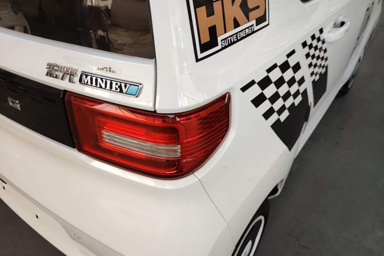 Used Wuling Hongguang MINIEV 2022 Zizai Version Lithium Iron Phosphate Right Rear Taillight