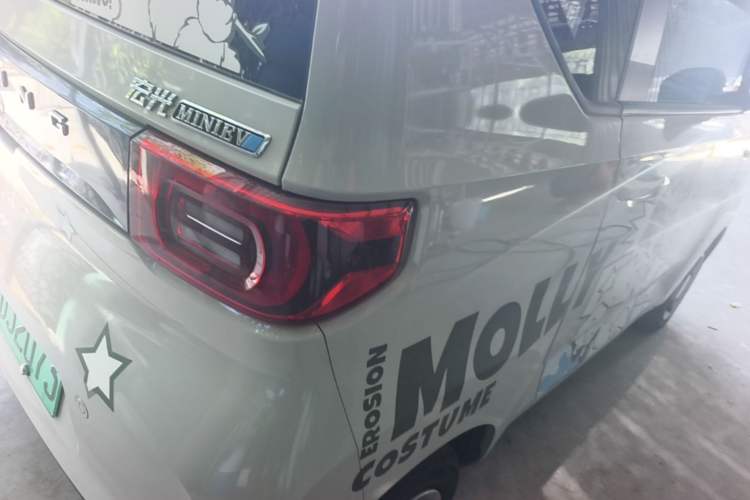 Used Wuling Hongguang MINIEV 2022 Macaron Premium Model – Lithium Iron Phosphate Right Rear Taillight