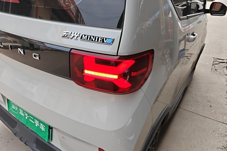 Used Wuling Hongguang MINIEV 2022 GAMEBOY 300km Enthusiast Model with Lithium Iron Phosphate Right Rear Taillight