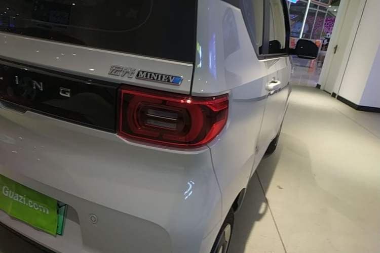 Used Wuling Hongguang MINIEV 2022 Macaron Fashion Edition Lithium-Nickel-Cobalt-Alpha-oxide Right Rear Taillight