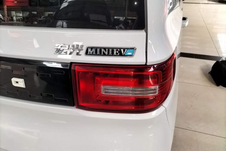 Used Wuling Hongguang MINIEV 2022 Enjoy Edition Lithium Iron Phosphate Right Rear Taillight