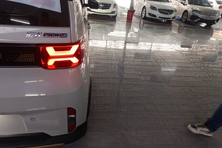 Used Wuling Hongguang MINIEV 2022 GAMEBOY 300km Enthusiast Model with Lithium Iron Phosphate Right Rear Taillight