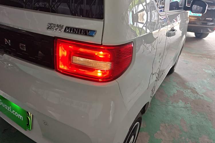 Used Wuling Hongguang MINIEV 2022 Easy Version Lithium-NMC Right Rear Taillight