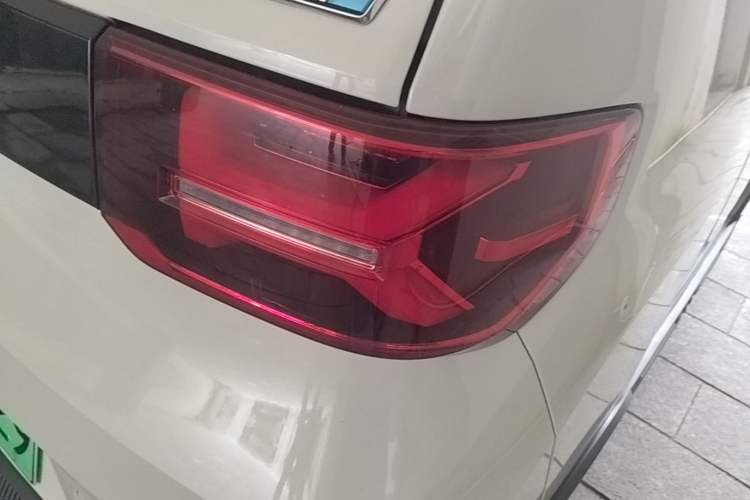 Used Wuling Hongguang MINIEV 2022 GAMEBOY 200km Gaming Edition with Lithium Iron Phosphate Right Rear Taillight