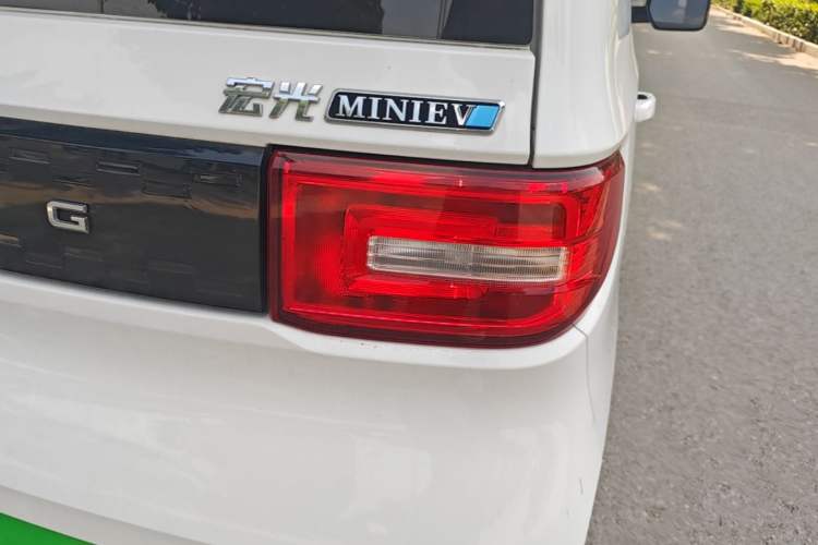 Used Wuling Hongguang MINIEV 2022 Easy Version Lithium Iron Phosphate Right Rear Taillight