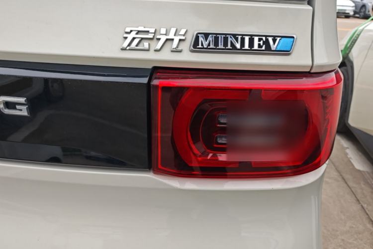 Used Wuling Hongguang MINIEV 2022 Macaron Premium Model – Lithium Iron Phosphate Right Rear Taillight