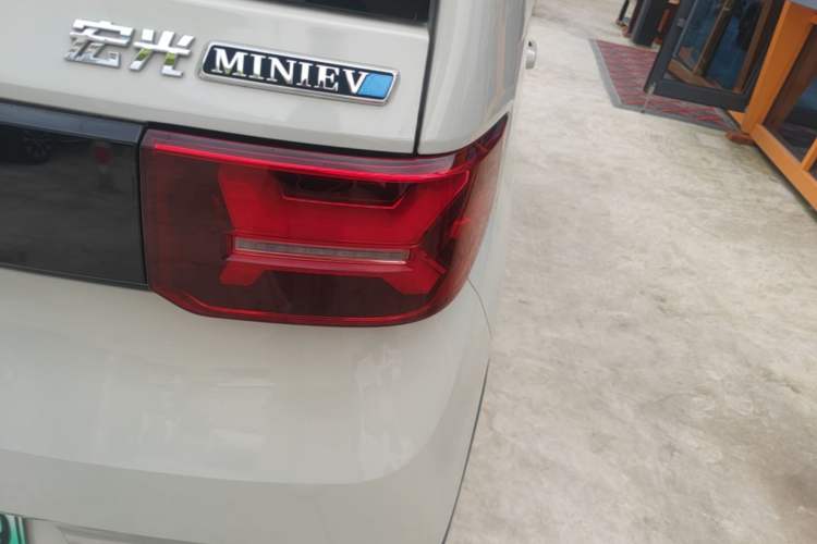 Used Wuling Hongguang MINIEV 2022 GAMEBOY 200km Gaming Edition with Lithium Iron Phosphate Right Rear Taillight