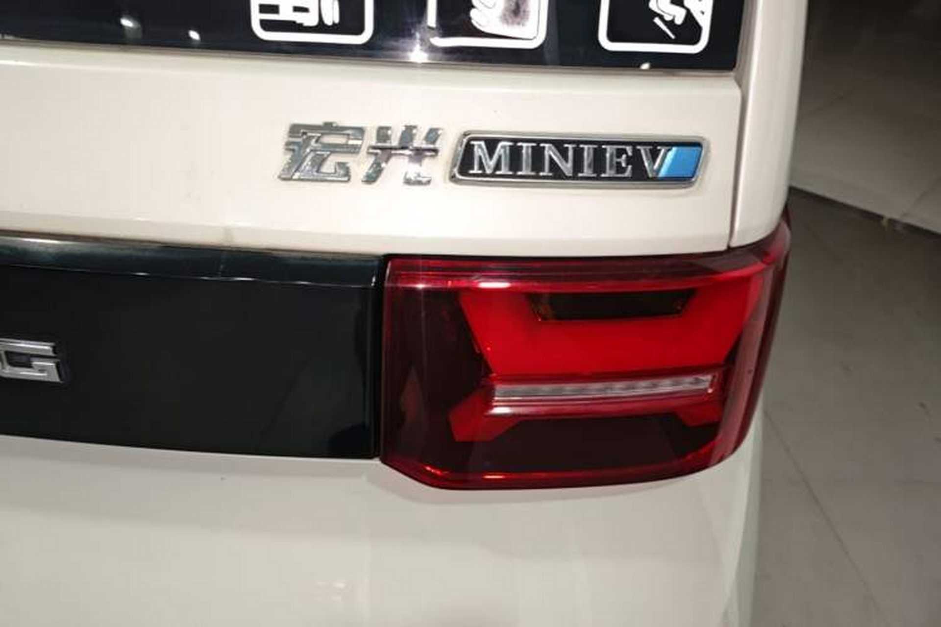 Used Wuling Hongguang MINIEV 2022 GAMEBOY 300km Enthusiast Model with Lithium Iron Phosphate Right Rear Taillight