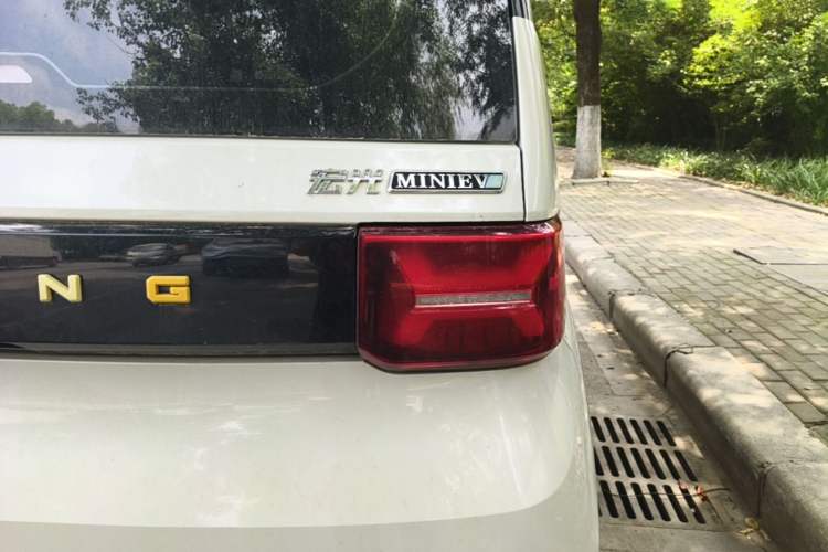 Used Wuling Hongguang MINIEV 2022 GAMEBOY 200km Gaming Edition with Lithium Iron Phosphate Right Rear Taillight