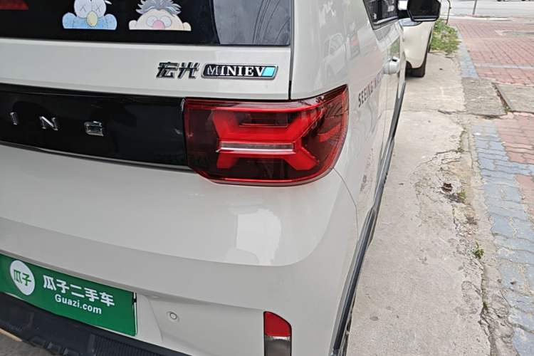 Used Wuling Hongguang MINIEV 2022 GAMEBOY 300km Enthusiast Model with Lithium Iron Phosphate Right Rear Taillight
