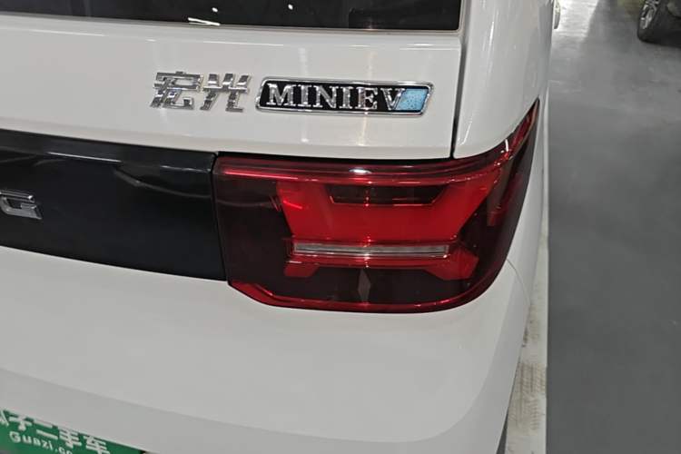 Used Wuling Hongguang MINIEV 2022 GAMEBOY 300km Enthusiast Model with Lithium Iron Phosphate Right Rear Taillight