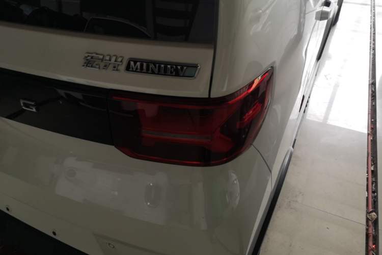 Used Wuling Hongguang MINIEV 2022 GAMEBOY 200km Gaming Edition with Lithium Iron Phosphate Right Rear Taillight