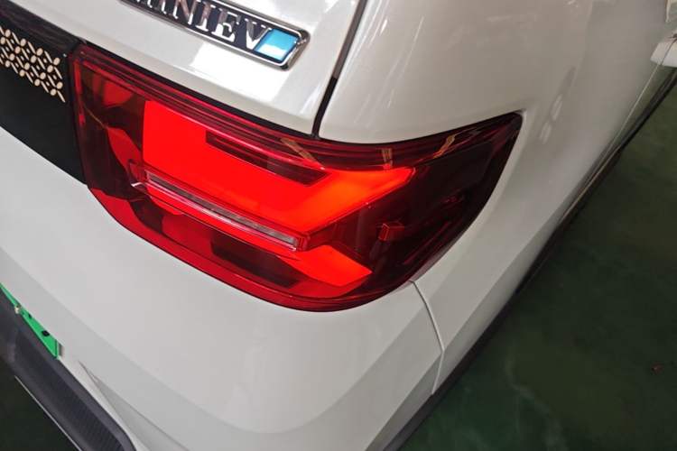 Used Wuling Hongguang MINIEV 2022 GAMEBOY 200km Gaming Edition with Lithium Iron Phosphate Right Rear Taillight