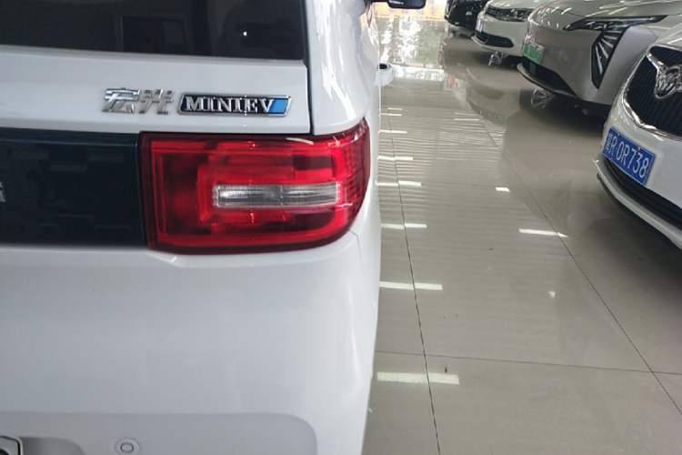 Used Wuling Hongguang MINIEV 2022 Zizai Version Lithium-NMC Right Rear Taillight