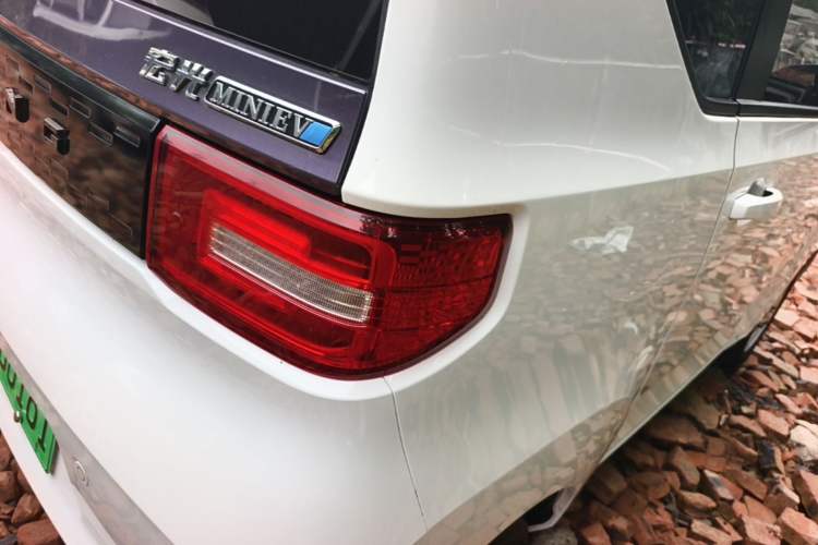 Used Wuling Hongguang MINIEV 2022 Zizai Version Lithium Iron Phosphate Right Rear Taillight