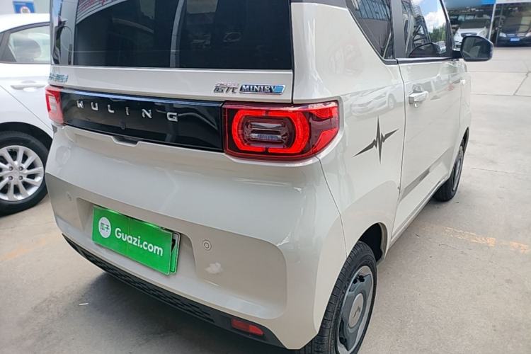 Used Wuling Hongguang MINIEV 2022 Macaron Fashion Edition Lithium-Nickel-Cobalt-Alpha-oxide Right Rear Taillight