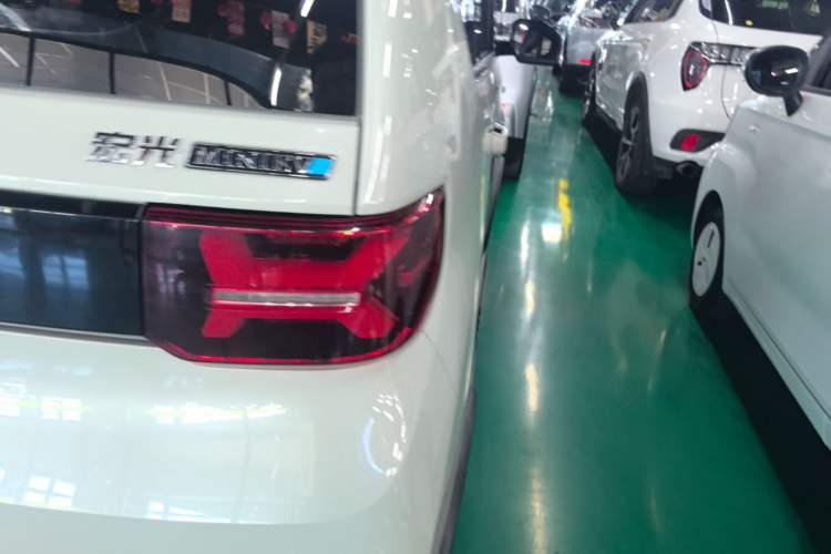 Used Wuling Hongguang MINIEV 2022 GAMEBOY 200km Gaming Edition with Lithium Iron Phosphate Right Rear Taillight