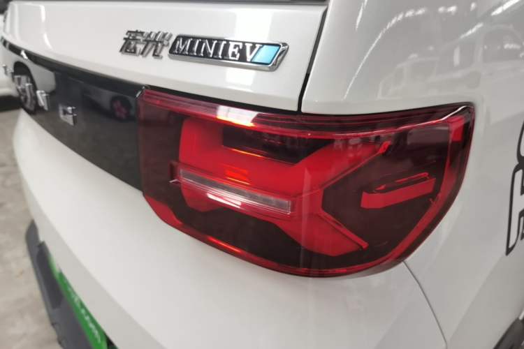 Used Wuling Hongguang MINIEV 2022 GAMEBOY 200km Gaming Edition with Lithium Iron Phosphate Right Rear Taillight