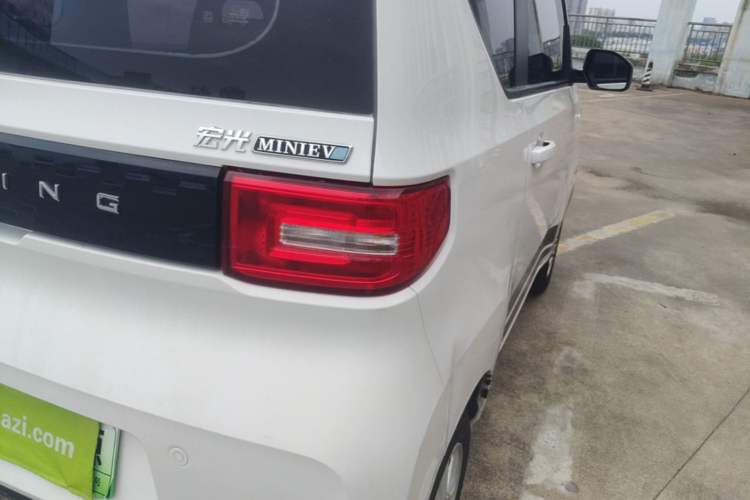 Used Wuling Hongguang MINIEV 2022 Easy Version Lithium Iron Phosphate Right Rear Taillight