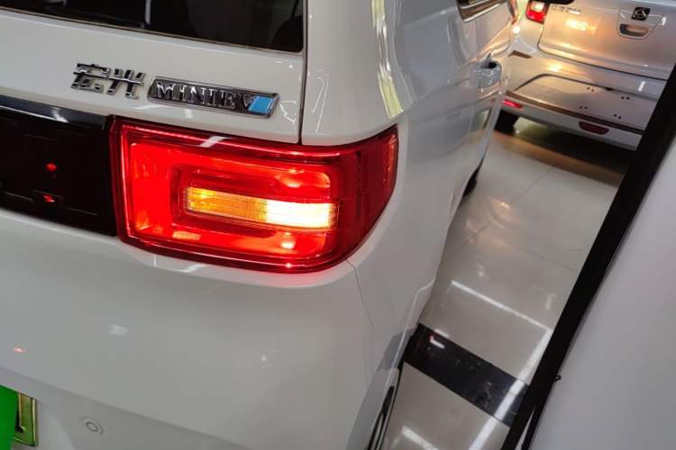 Used Wuling Hongguang MINIEV 2022 Easy Version Lithium Iron Phosphate Right Rear Taillight