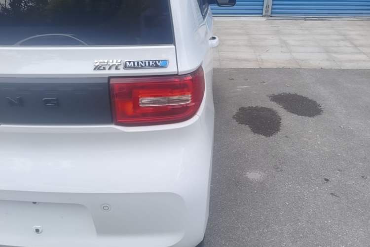 Used Wuling Hongguang MINIEV 2022 Zizai Version Lithium Iron Phosphate Right Rear Taillight