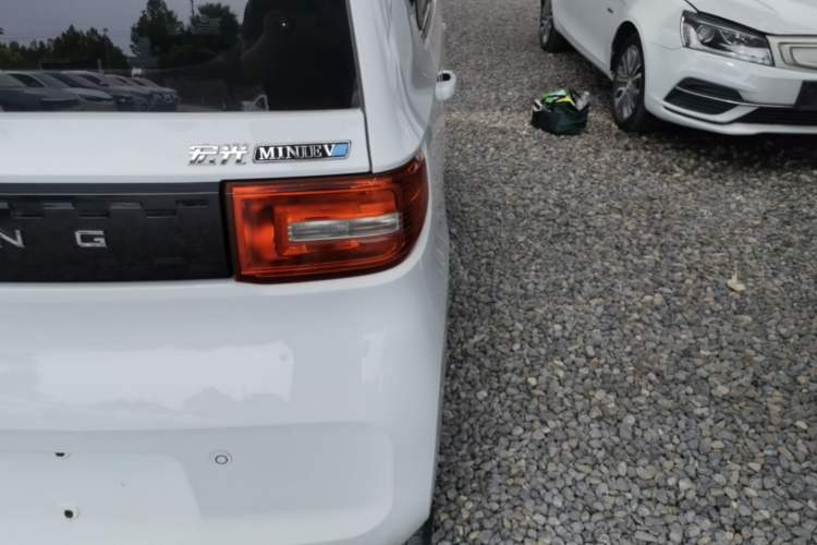 Used Wuling Hongguang MINIEV 2022 Easy Version Lithium-NMC Right Rear Taillight