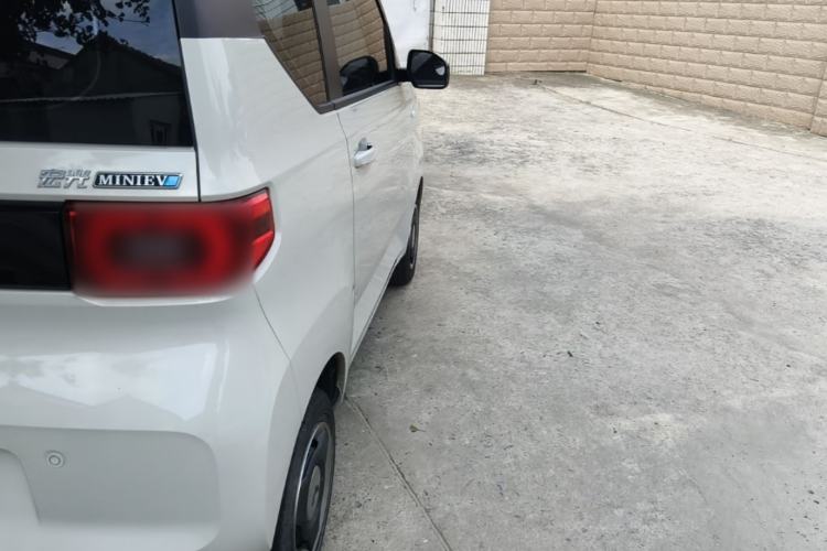 Used Wuling Hongguang MINIEV 2022 Macaron Premium Model – Lithium Iron Phosphate Right Rear Taillight