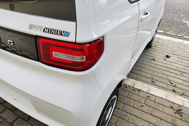 Used Wuling Hongguang MINIEV 2022 Enjoy Edition Lithium Iron Phosphate Right Rear Taillight