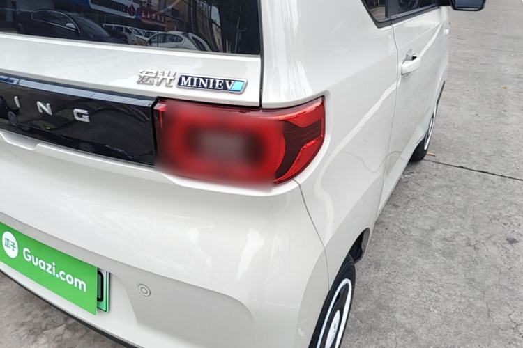 Used Wuling Hongguang MINIEV 2022 Macaron Premium Model – Lithium Iron Phosphate Right Rear Taillight