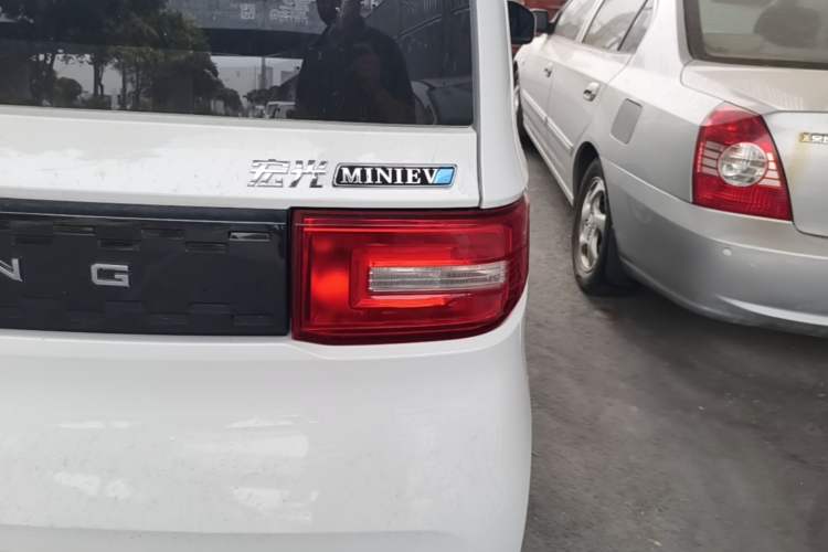 Used Wuling Hongguang MINIEV 2022 Zizai Version Lithium Iron Phosphate Right Rear Taillight
