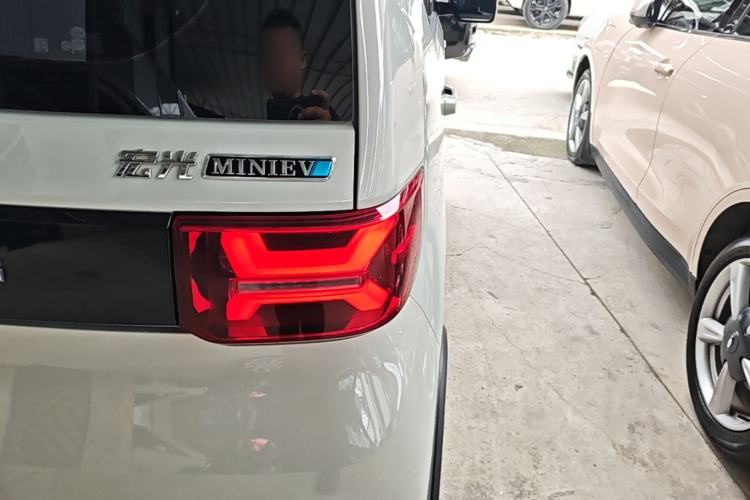Used Wuling Hongguang MINIEV 2022 GAMEBOY 300km Enthusiast Model with Lithium Iron Phosphate Right Rear Taillight