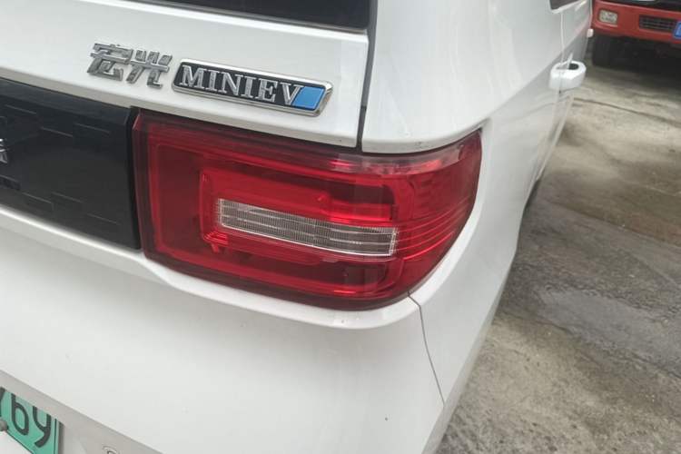 Used Wuling Hongguang MINIEV 2022 Easy Version Lithium Iron Phosphate Right Rear Taillight