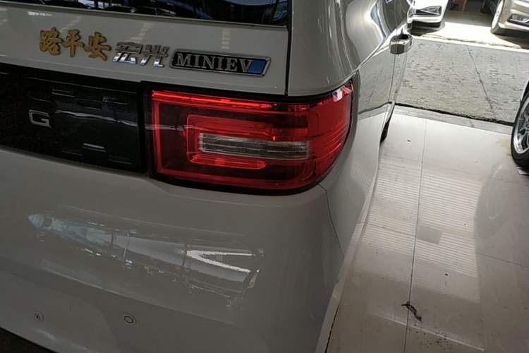 Used Wuling Hongguang MINIEV 2022 Easy Version Lithium Iron Phosphate Right Rear Taillight