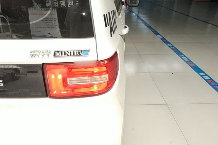 Used Wuling Hongguang MINIEV 2022 Zizai Version Lithium Iron Phosphate Right Rear Taillight