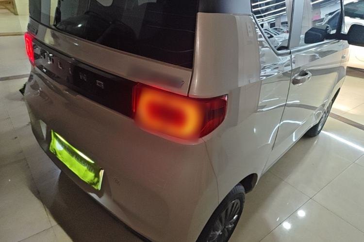 Used Wuling Hongguang MINIEV 2022 Macaron Premium Model – Lithium Iron Phosphate Right Rear Taillight