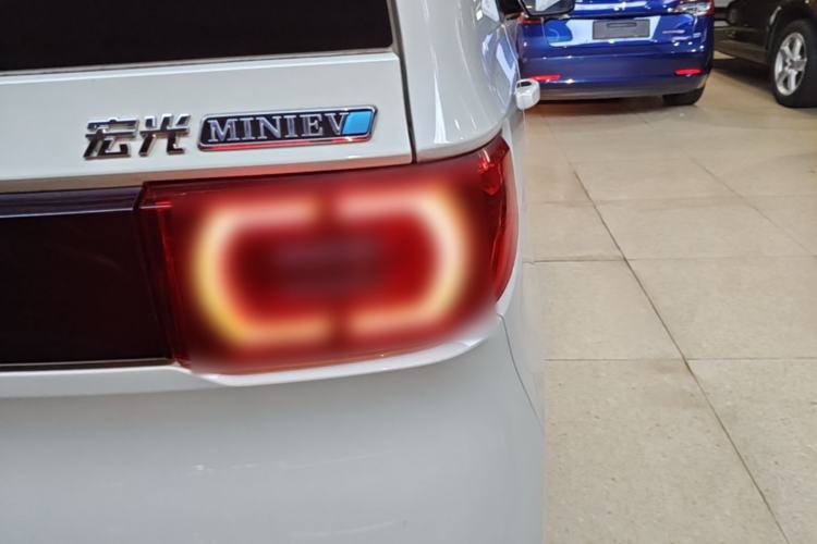 Used Wuling Hongguang MINIEV 2022 Macaron Premium Model – Lithium Iron Phosphate Right Rear Taillight
